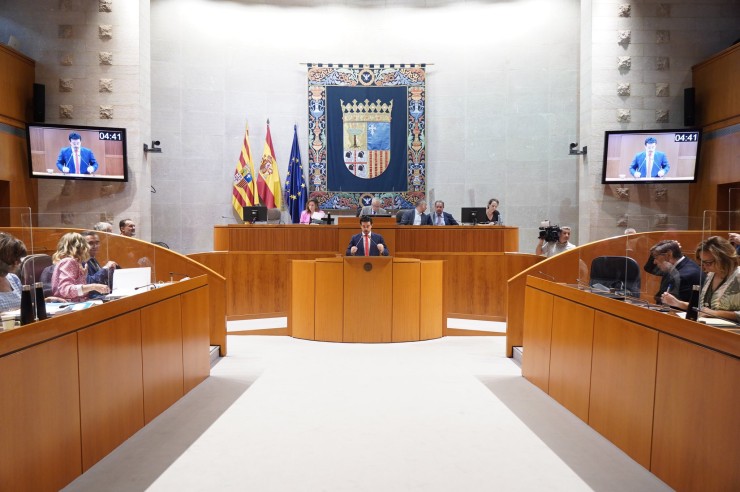 Intervención de Darío Villagrasa, coordinador de la ponencia que ha estudiado el proyecto de ley de reforma. / Cortes de Aragón