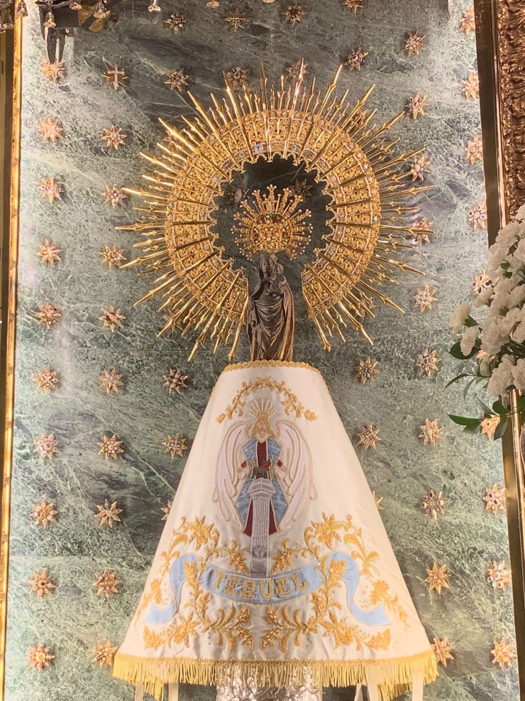 La Virgen del Pilar vestirá un manto con el Torico. / Twitter
