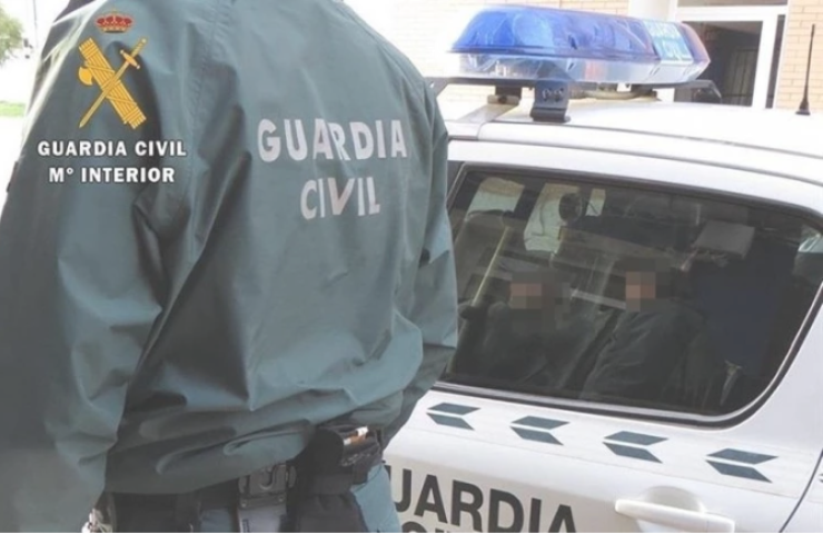 El accidente sucedió sobre las 2:15 horas en el kilómetro 35,100 de la carretera N-331 Córdoba-Málaga.