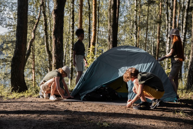Los campamentos suponen una repercusión social y económica para Aragón. (Pexels)