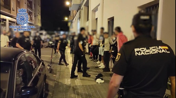 Agentes de la Policía Nacional en el momento de las detenciones. / Policía Nacional