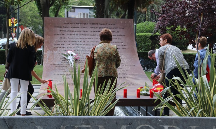 Homenaje a las víctimas del Yak-42 en Zaragoza. / Europa Press