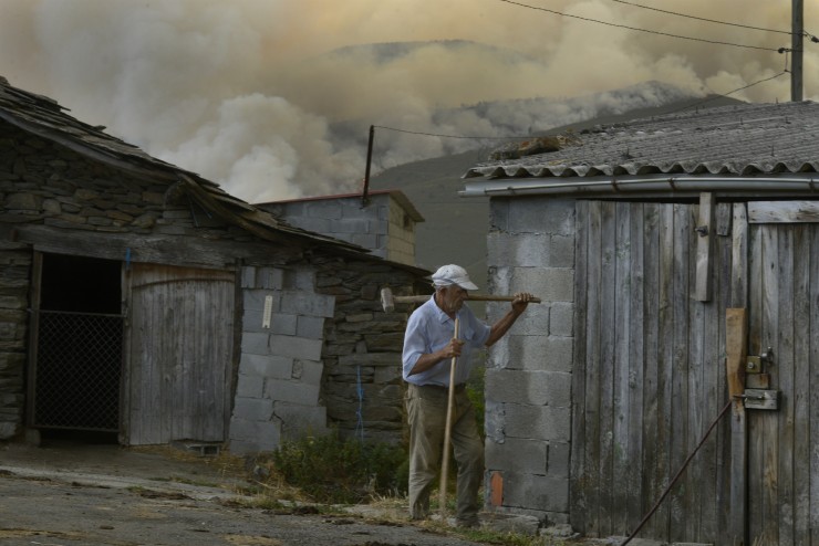 Incendio forestal en Chandrexa de Queixa, en Ourense./ Europa Press.