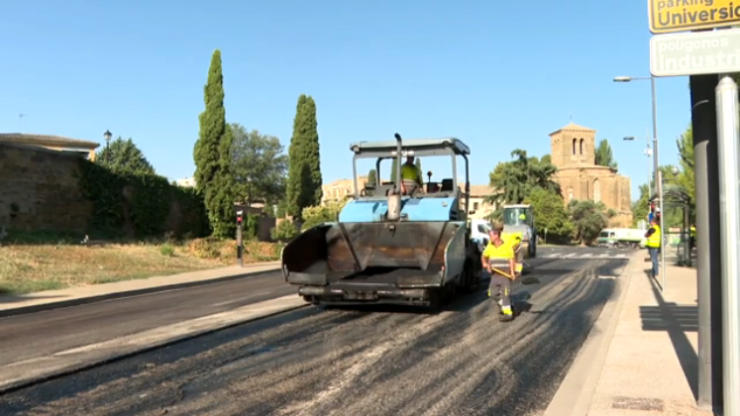 Huesca culmina este martes su plan de asfaltado en los tramos urbanos.
