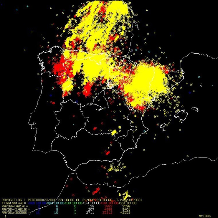 Unos 10.000 rayos pudieron tocar tierra en Aragón durante esas horas de gran actividad tormentosa./ AEMET