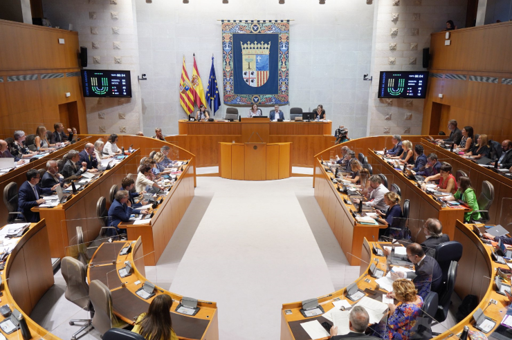 Minutos antes de comenzar el primer pleno del curso político en las Cortes de Aragón./ Cortes de Aragón.