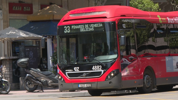 Un autobús urbano de Zaragoza.
