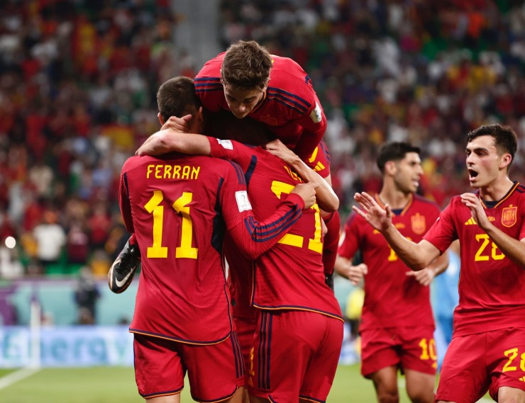 Piña de España en uno de los goles. Foto: RFEF