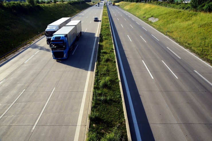 Camiones en una carretera. / Europa Press