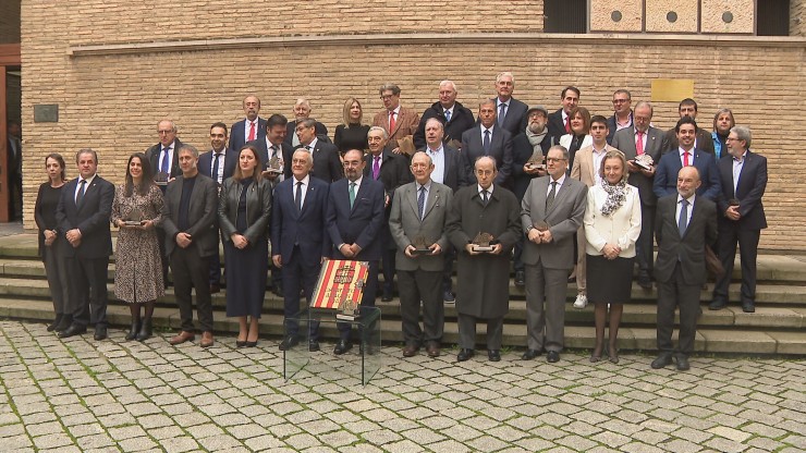 Los ponentes, homenajeados en el marco del 40 aniversario del Estatuto de Autonomía.