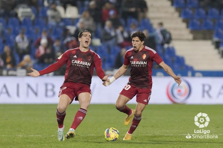Giuliano y Larra celebran el gol ante el Leganés.