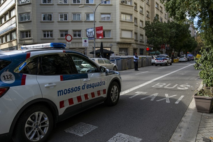 Un vehículo de la Policía en Barcelona. / EP.