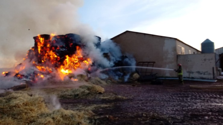 Incendio declarado en una granja en Fuentes Calientes. / DPT