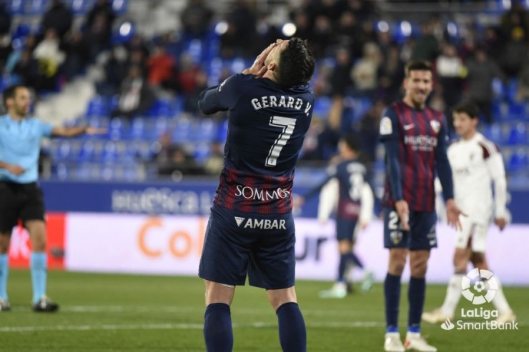 Gerard Valentín se lamenta tras una ocasión del Huesca. Foto: LaLiga