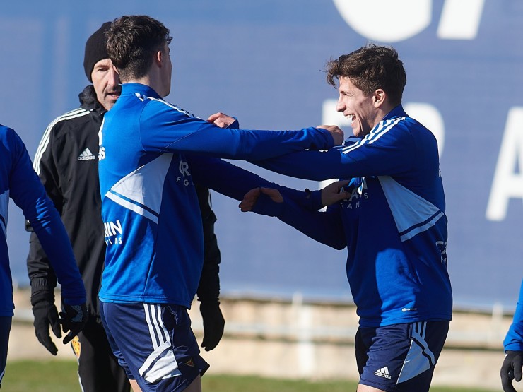 Giuliano Simeone y Alejandro Francés durante un entrenamiento esta semana. Foto: Real Zaragoza