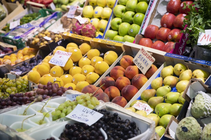 Imagen de un puesto de fruta en un mercado. / Europa Press