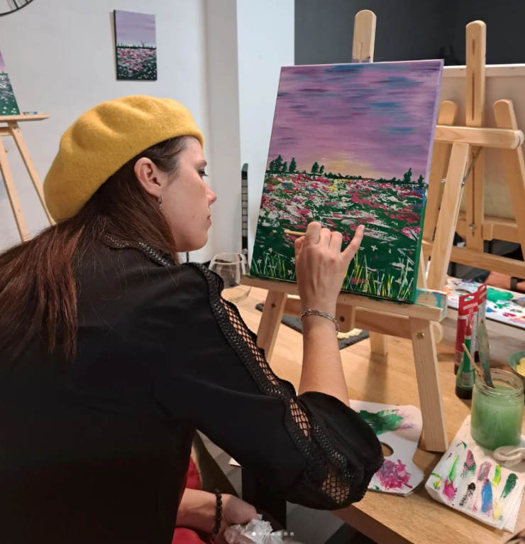 Un local zaragozano ofrece un taller de pintura para solteros / Instagram Pintaybrinda