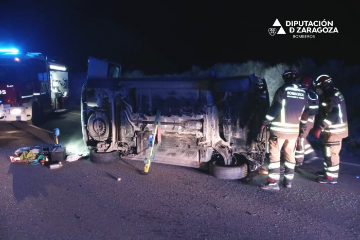 Imagen del accidente ocurrido este sábado en la A-223. | Diputación de Zaragoza