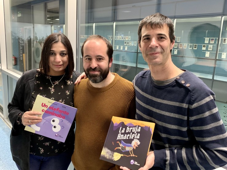 Hola Monstruo Ediciones en los estudios de Aragón Radio