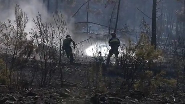 Dos efectivos de la UME trabajan en el incendio de Teruel y Castellón.