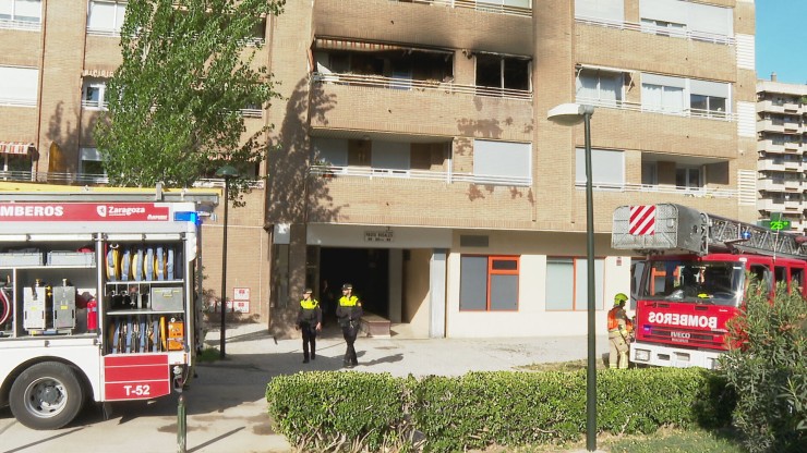 Incendio este lunes en una vivienda de Paseo de los Rosales de Zaragoza.