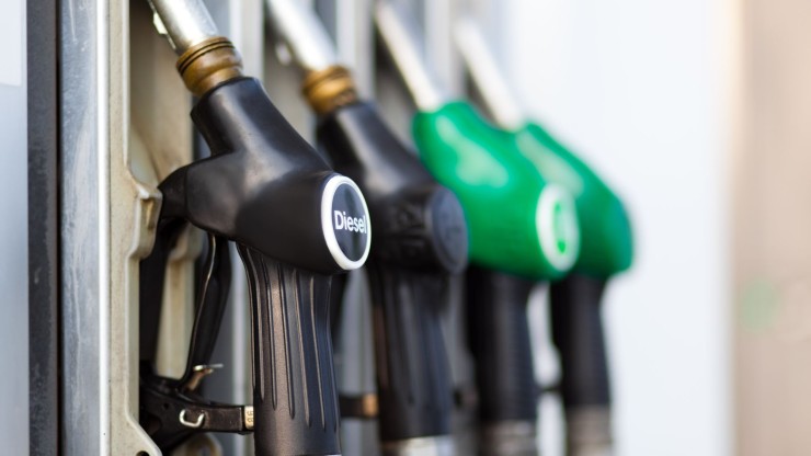 La inflación interanual se frena en mayo debido al abaratamiento de los carburantes. / Canva