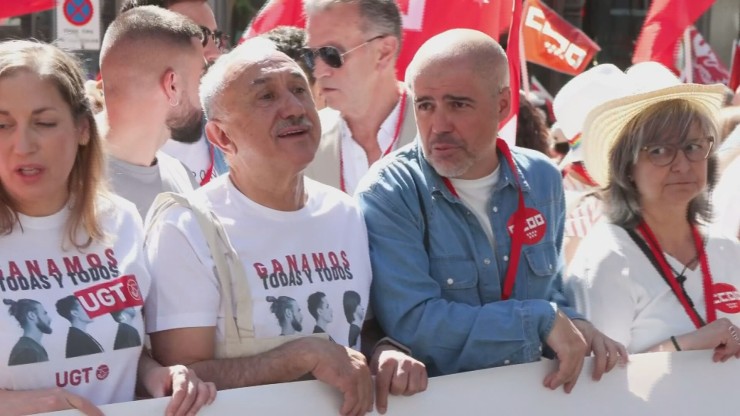 Los líderes de UGT y CC. OO. durante la manifestación nacional del Primero de mayo en Madrid.