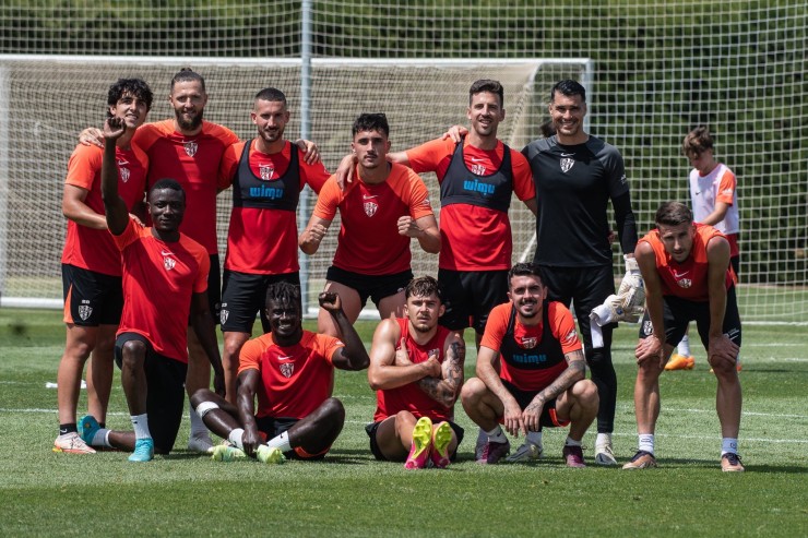 Los jugadores de la SD Huesca quieren despedir el año con una victoria en casa. Foto: SD Huesca