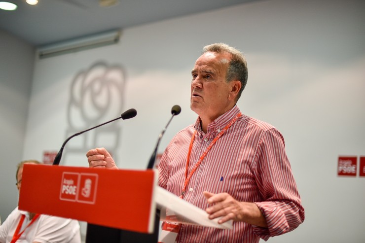 El secretario general provincial del PSOE Zaragoza y de nuevo candidato a la Presidencia de la DPZ, Juan Antonio Sánchez Quero. / Europa Press