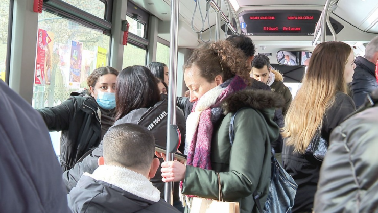 El pasado febrero, el Gobierno aprobó el fin de la mascarilla obligatoria en el transporte público.