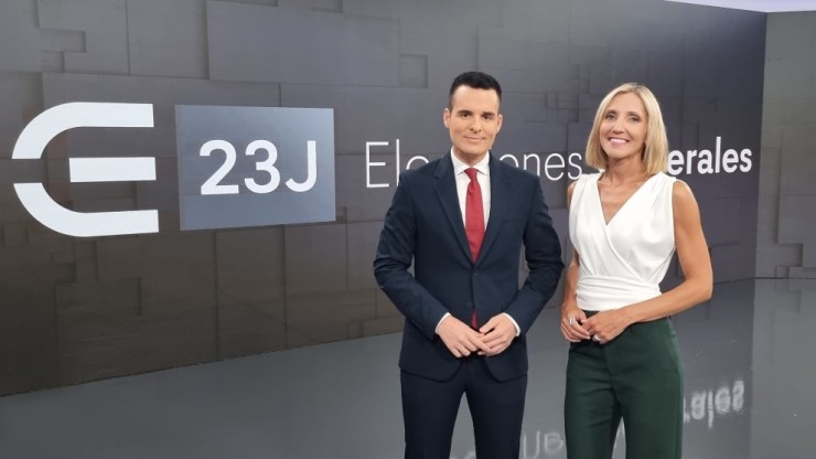 Javier Gastón y Noemí Núñez serán los conductores del programa 'Especial noche electoral' de Aragón TV.