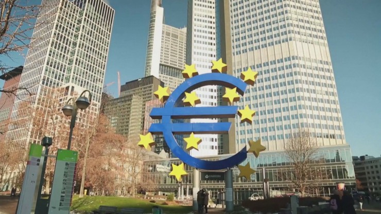 El Banco Central Europeo (BCE) sube los tipos al 4,25%.