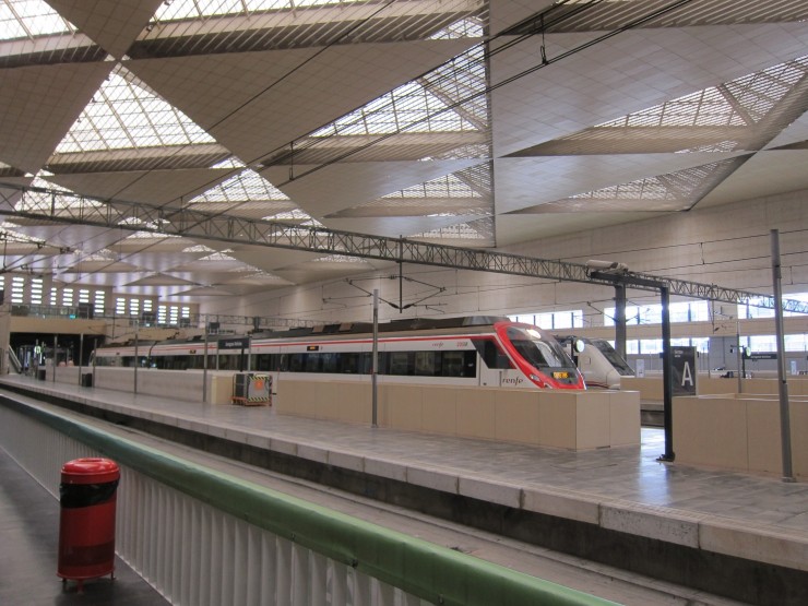 El nuevo recorrido tendrá parada en la estación de Zaragoza. / Europa Press