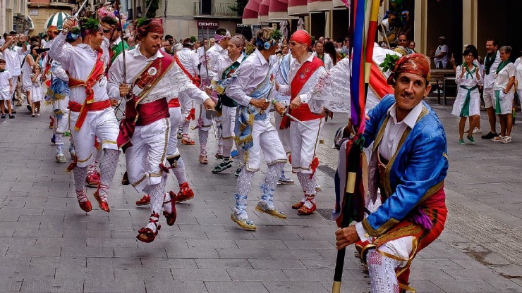 Imagen de archivo de los Danzantes de Huesca en las fiestas de San Lorenzo.