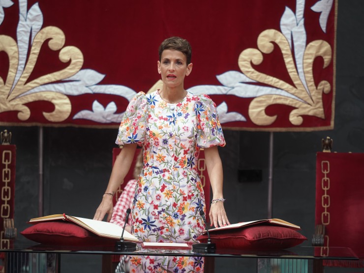 La presidenta de Navarra, María Chivite, este jueves en su tomad e posesión. /EDUARDO SANZ / EUROPA PRESS