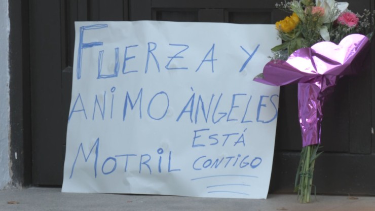 Pancarta de apoyo a la madre de Luis Rubiales. / Forta