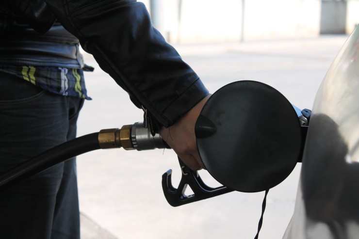 Los precios de los carburantes siguen al alza y la gasolina se sitúa a 1,73 euros el litro. / Europa Press