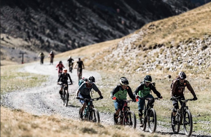 El auge de la bicicleta de montaña ha permitido desestacionalizar el turismo en lugares como el Pirineo. / Trans-Nomad