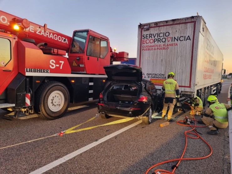 El accidente se ha producido sobre las 2:47 horas en el kilómetro 299 de la A-2 sentido La Muela. / Ayuntamiento de Zaragoza
