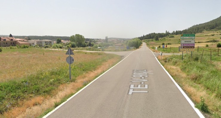 Entrada al municipio de Griegos (Teruel) desde la carretera TE-V-9032. / Google Maps