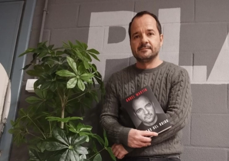 El autor ha visitado Zaragoza para presentar su segundo libro, 'Detrás del ruido'.