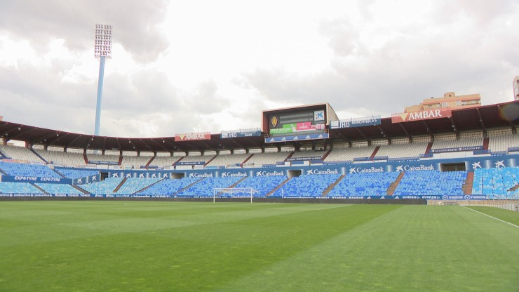 Interior del estadio de La Romareda, en Zaragoza.