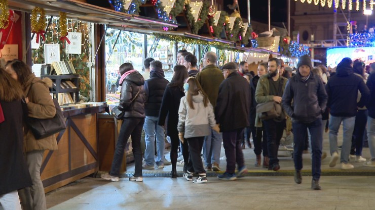 Más de un millón de personas han pasado por el Mercado de Navidad de Zaragoza.