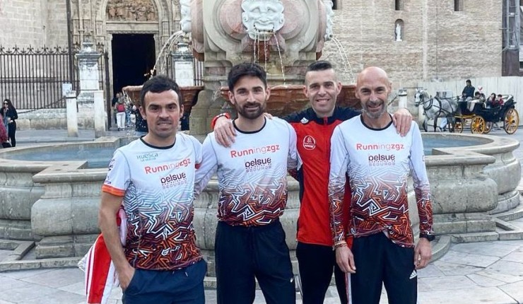 Equipo de Running Zaragoza que se ha proclamado subcampeón de España de maratón.