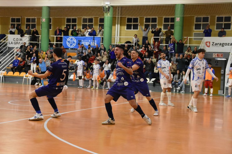 Los jugadores del Full Energía celebran un gol esta temporada. Foto: Pedro Luis Serrano