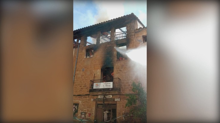 El inmueble incendiado ha perdido la cubierta. | Diputación de Teruel