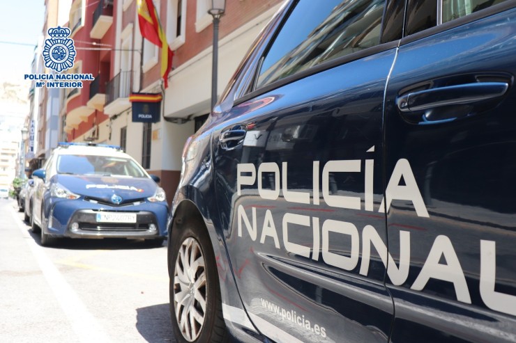 La Policía Nacional detiene a dos jóvenes en Zaragoza.