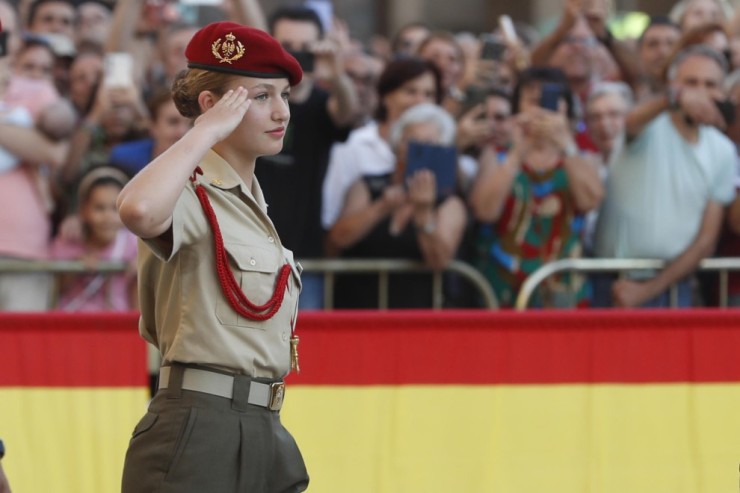 La princesa Leonor en un acto militar durante las pasadas fiestas del Pilar. / Archivo