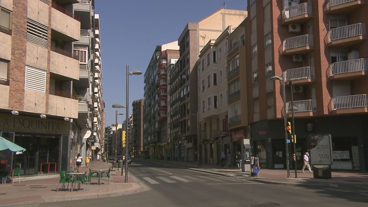 Calle Miguel Servet, límite entre los distritos de San José y Las Fuentes. / Archivo