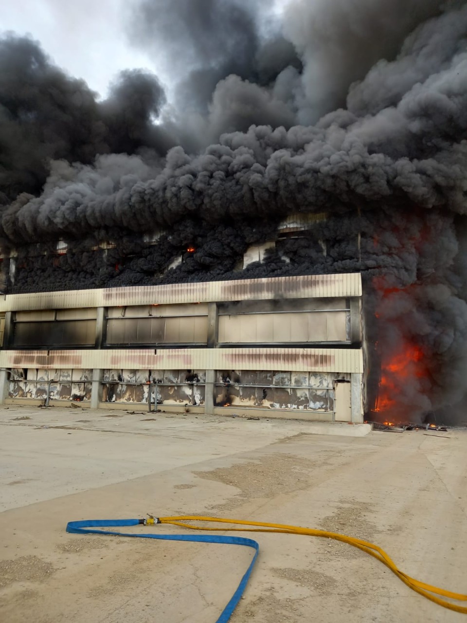 Imagen Incendio en una nave de gallinas en Grañen.